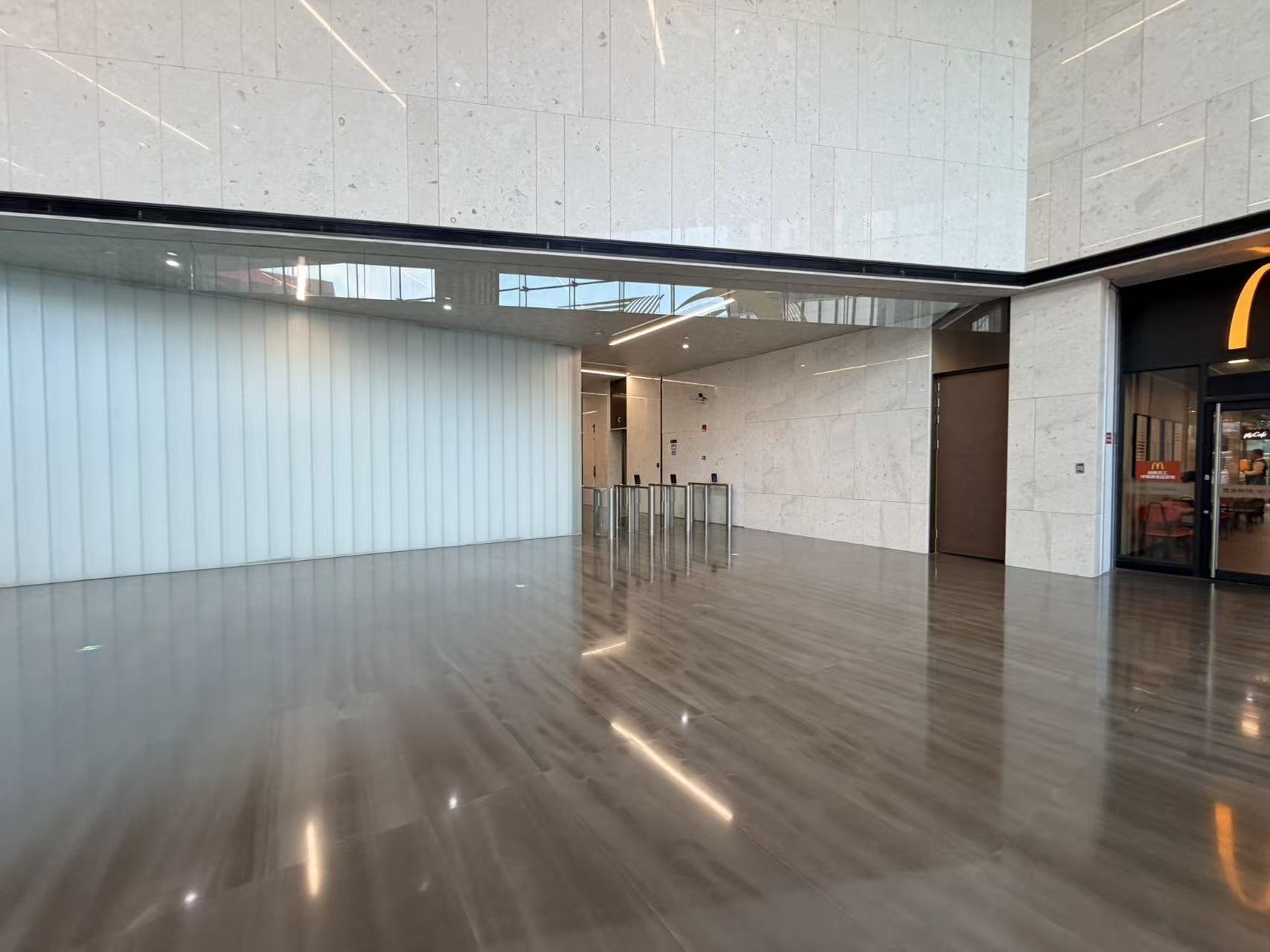 现代化精装办公空间实景